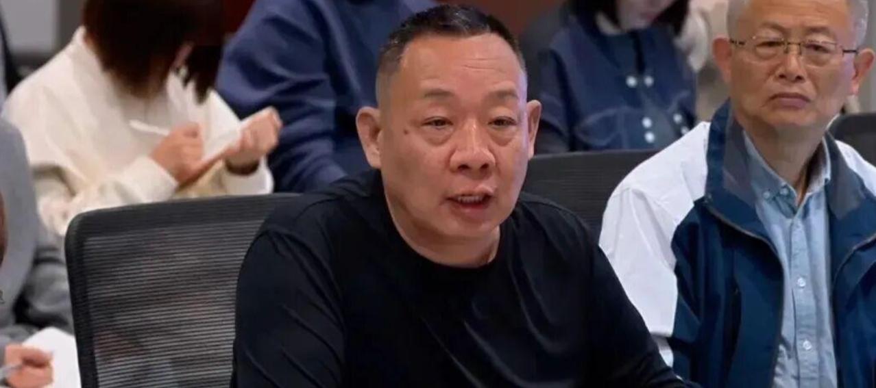 看明白了！胖东来许昌生活广场的问题，关键就出在租约没统一签。2015年前后，因为