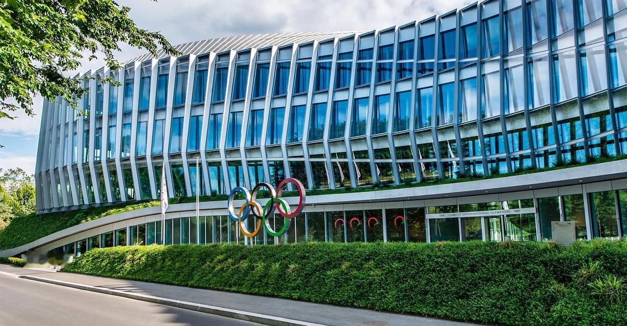 国际奥委会如今最头疼的两个国家：一个是坚决不愿再办奥运的中国，面对奥委会的盛情邀