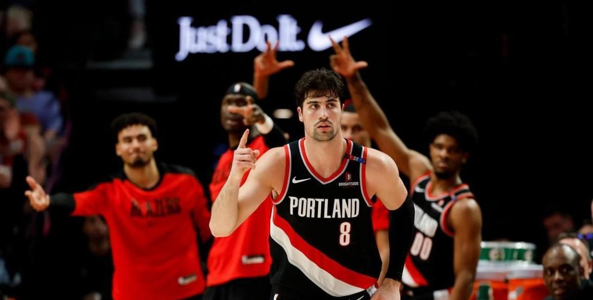 他们根本不是摆烂，是在对全联盟做局。当所有球队盯着2025届选秀时，开拓者GM