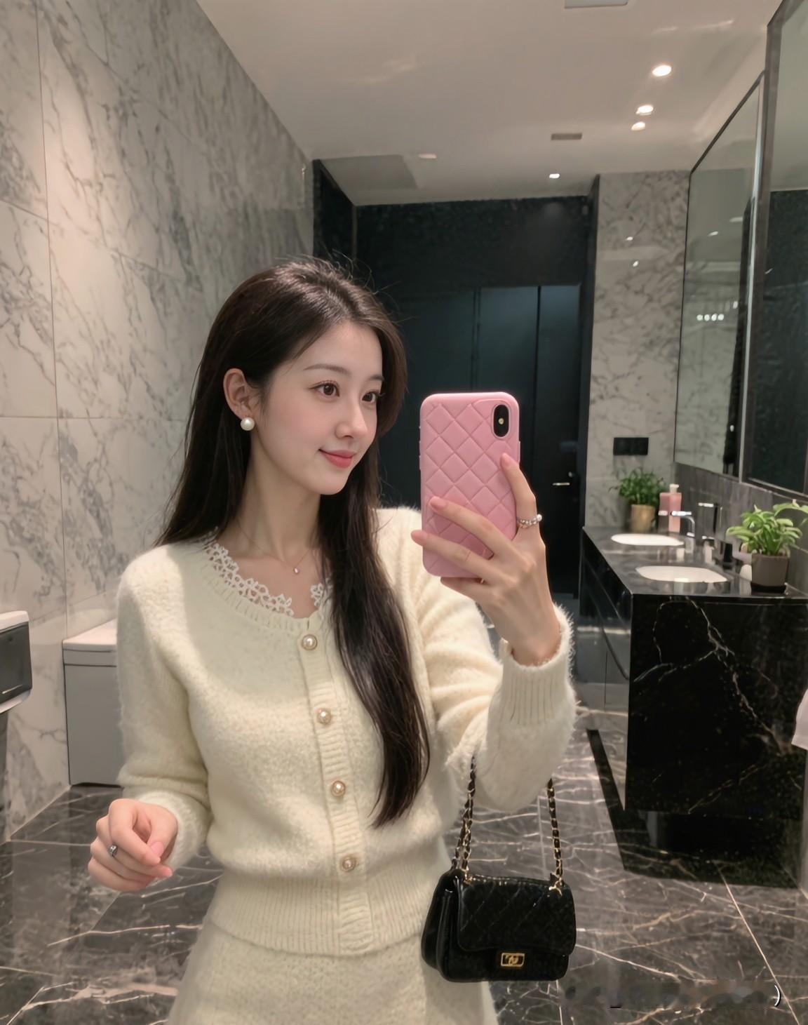 成年人的世界，工作就是生存的底色。大环境越卷，越能看清现实：企业难，个人更