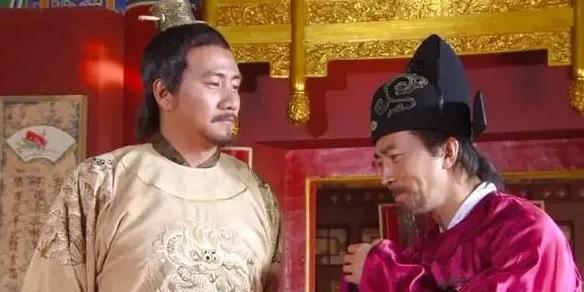 1375年，刘伯温去世，朱元璋派人重修他的老宅，又挖了他的坟，撬了他的棺。没想到