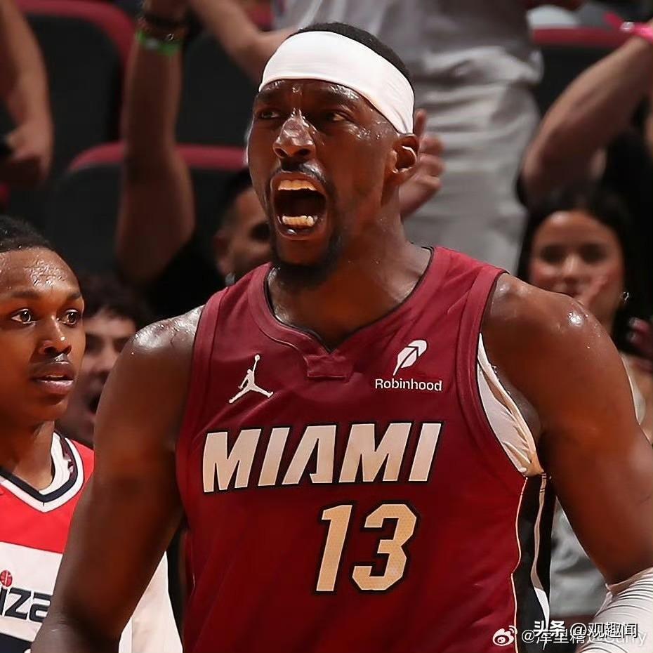 德雷蒙德格林录播客节目，怒斥那些批评阿德巴约83分比赛的人：“你们是想让斯波