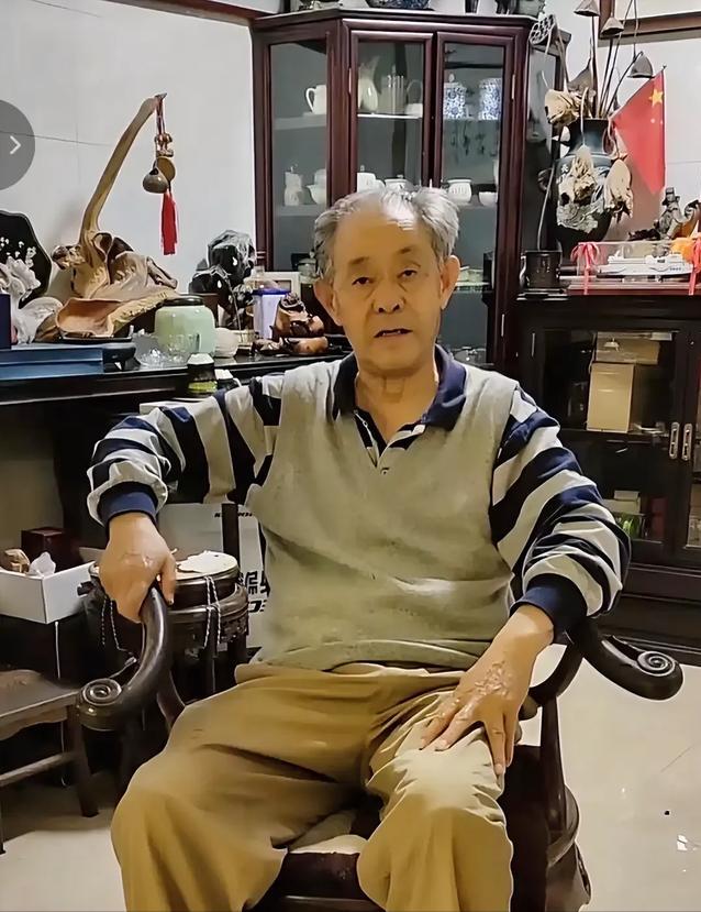 一幅捐给博物院的画，后来竟要靠捐赠者后人在拍卖预展上认出来，再去举报。《江南春》