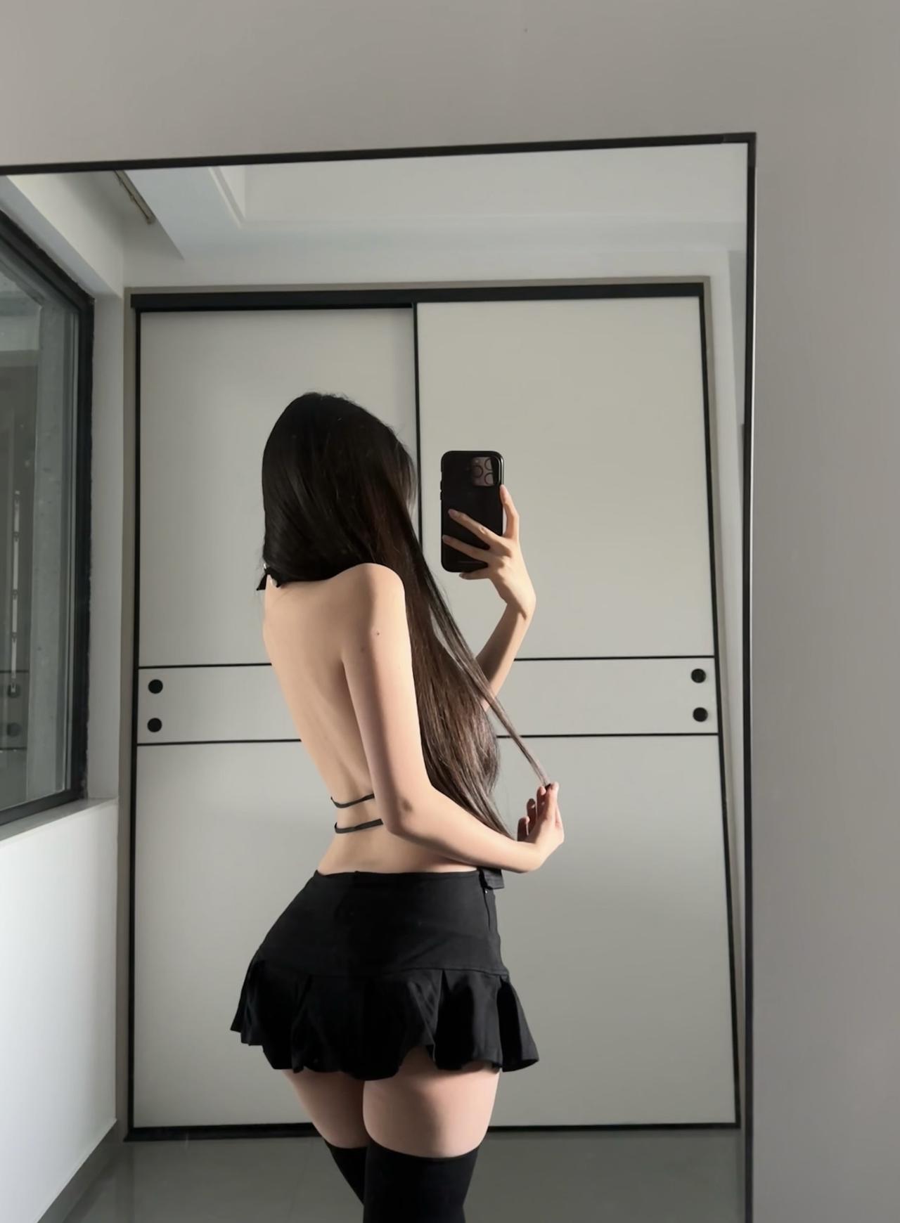 时尚穿搭好身材性感女神辣妹性感