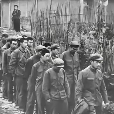 1979年，战俘完成交换，二百多名战士返回祖国。刚迈过边境线，许世友下达命令：连