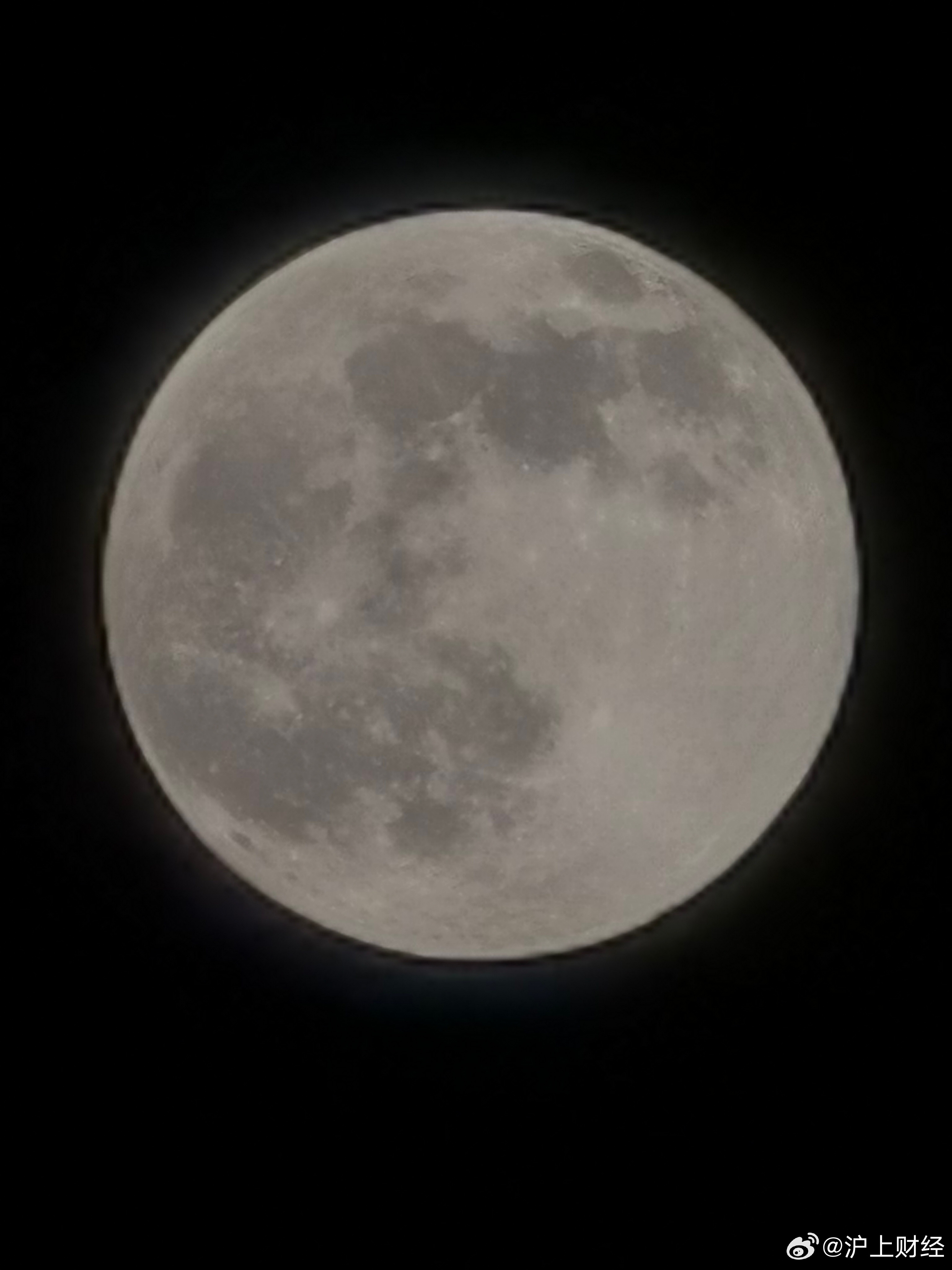 超级月亮第一批超级月亮未来将是那里！月朗海阔​​​