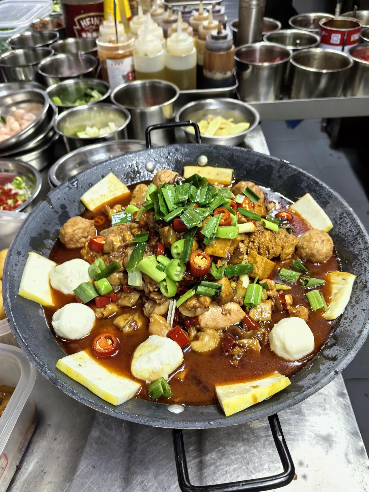 “别人减肥靠少吃，我减肥靠‘和自己做的饭作斗争’！”身边不少会做饭的朋友都在吐