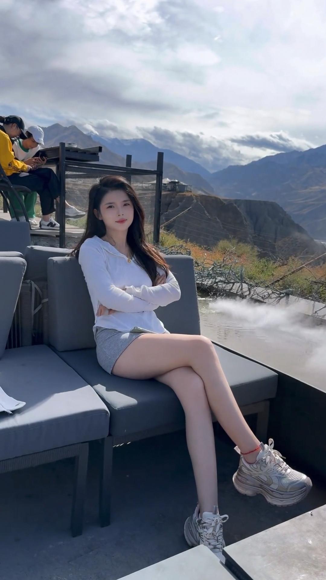 更新生活，保持好心情，万事皆𝒐𝒌！有哪些美女让人过目难忘？美女究竟能有多美