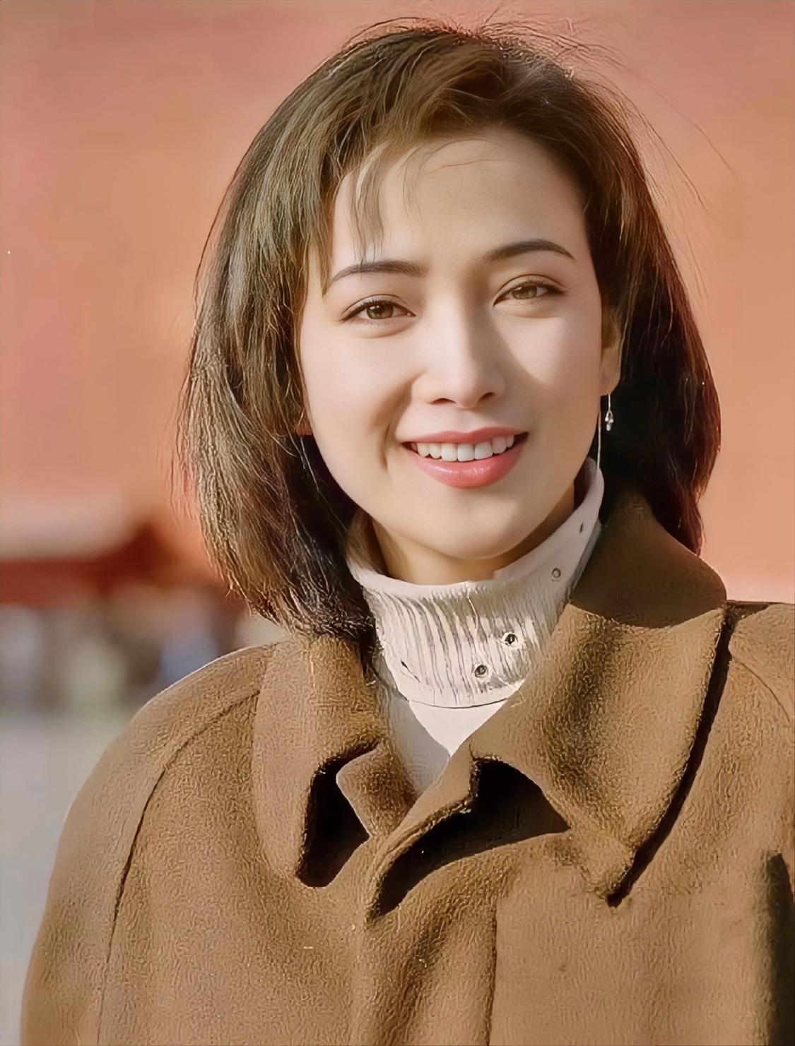 唐国强打了整个娱乐圈的脸。大家总说娱乐圈没真感情，是，多数人把“合作”当人脉