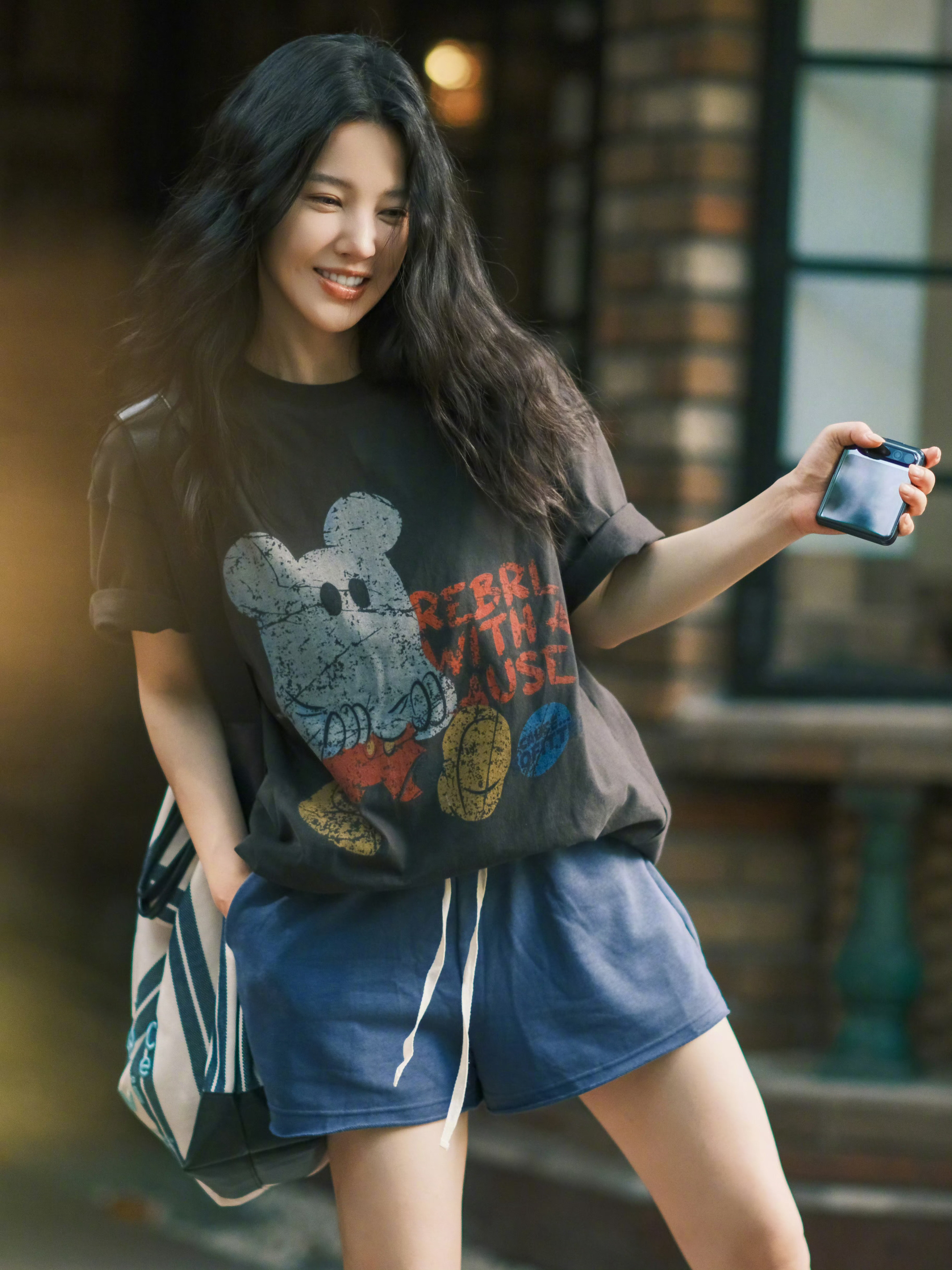杨子姗💙运动风街拍​​​