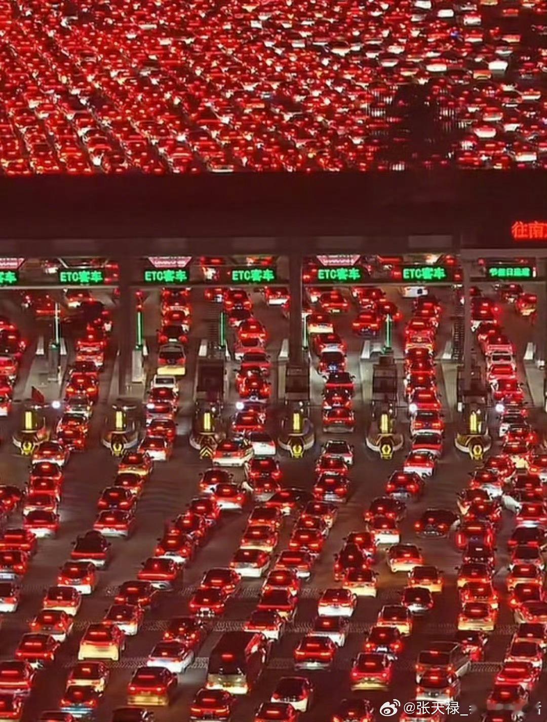 吴庄收费站震撼这里是真堵啊​​​