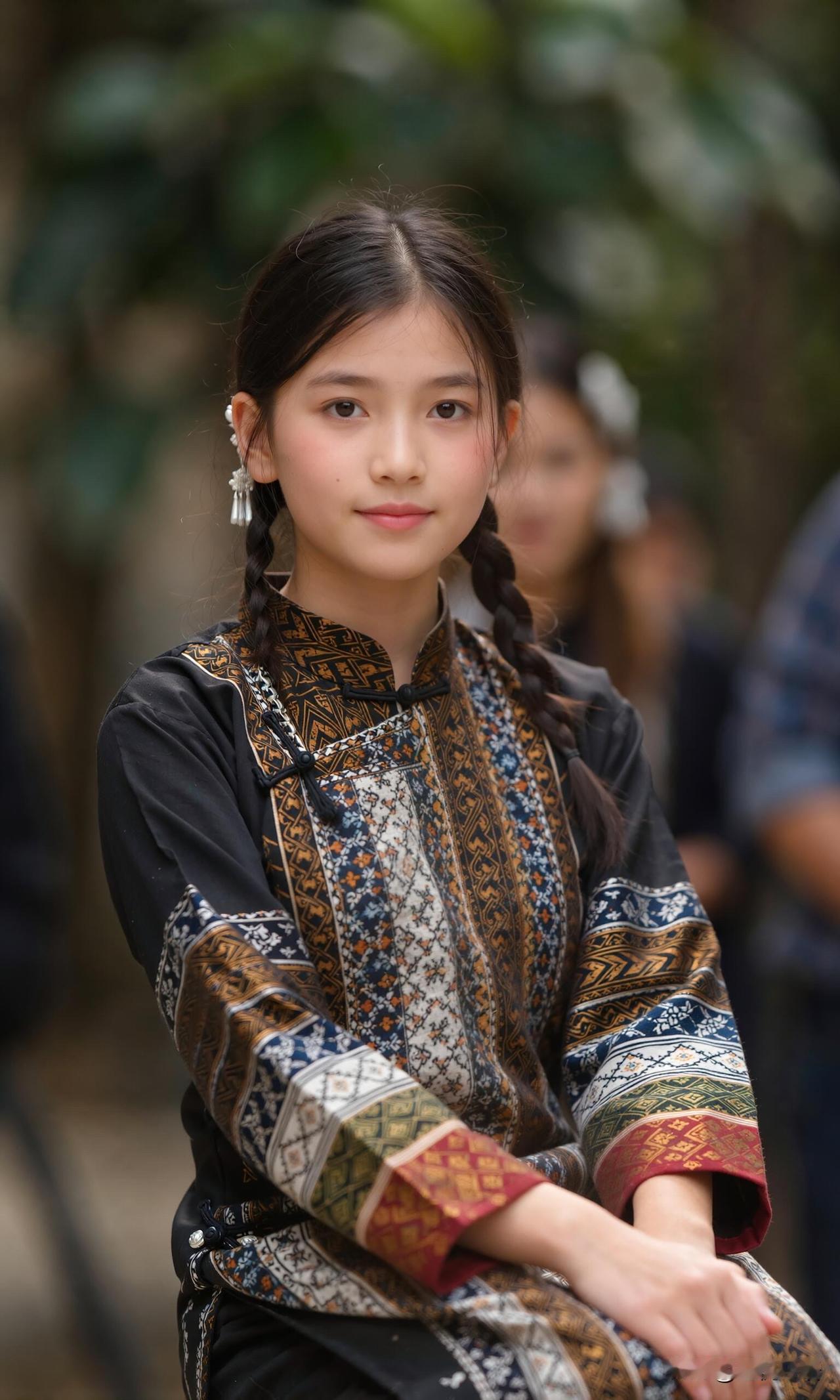 难怪越南女孩那么像咱国人！敢情以前越南一直是我们的藩属国呀。翻看越南的前世今
