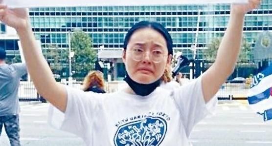 两名华人曾以“杰出人才”移民美国，现面临遣返回国，公民身份被撤销！这对华人夫妇的