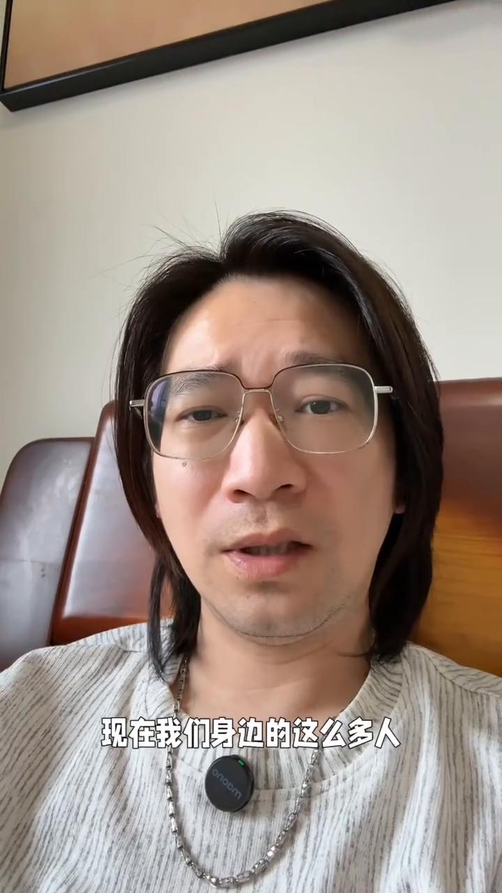 人口暴涨与动物灭绝的诡异同步。昨天晚上凌晨两点，我突然想到一件事，想完之后毛骨