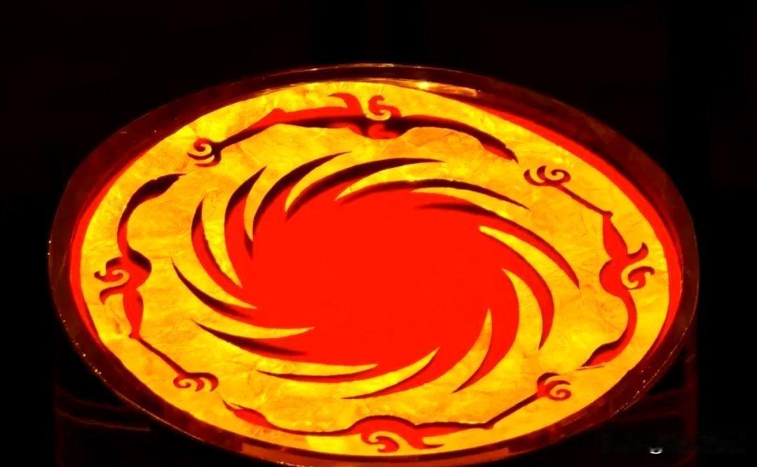 20克黄金薄如纸，它却压着三千年的时间，没人能说清它到底有多重。它就躺在金沙遗