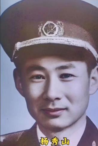 1955年9月，距离全军授衔只剩十多天，贺龙突然找到罗荣桓，语气坚定地说，老罗，