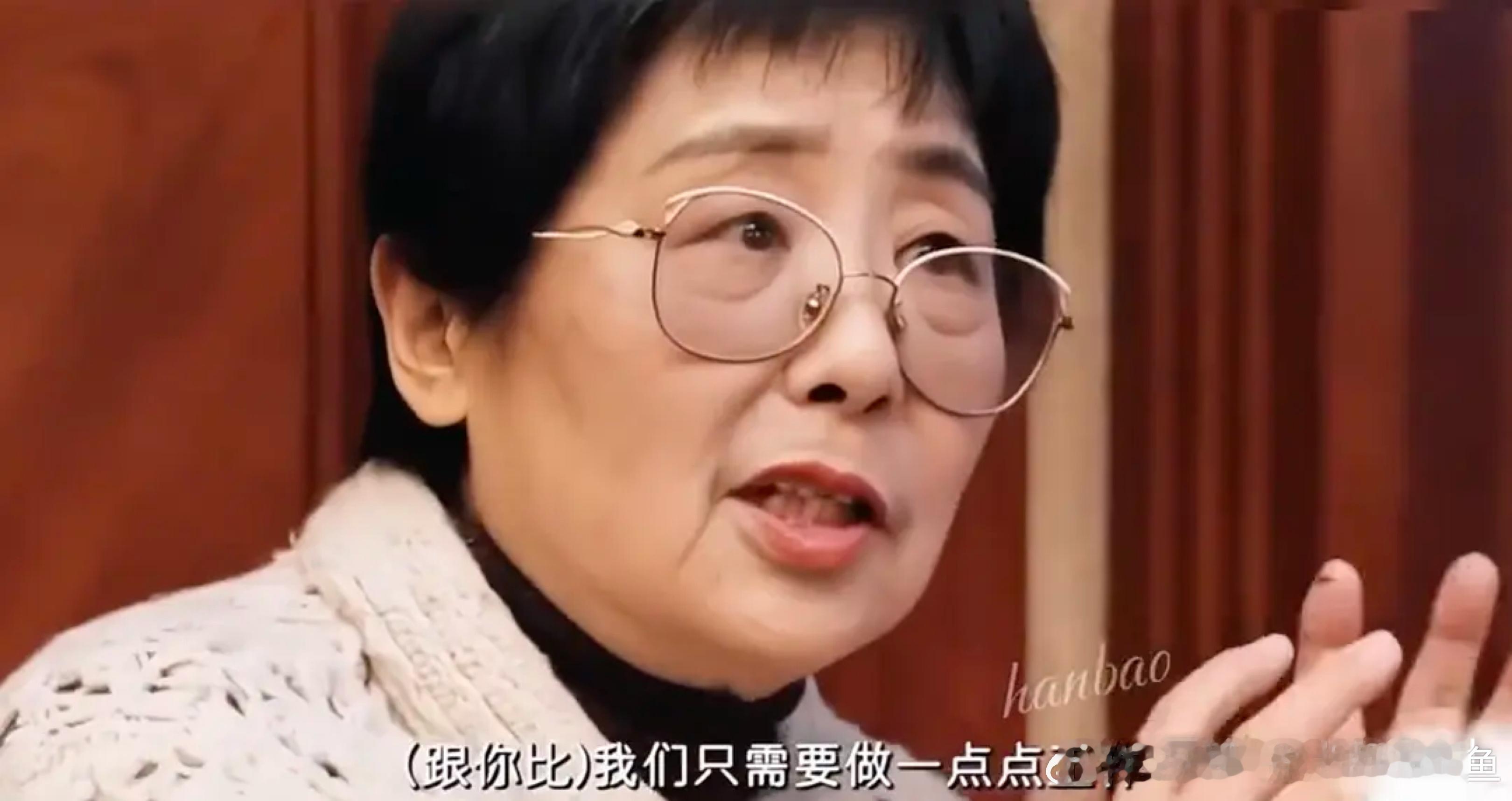 黄圣依妈妈在北京帮带孙子10年再见爱人别再美化什么“妈妈在北京帮带孙子