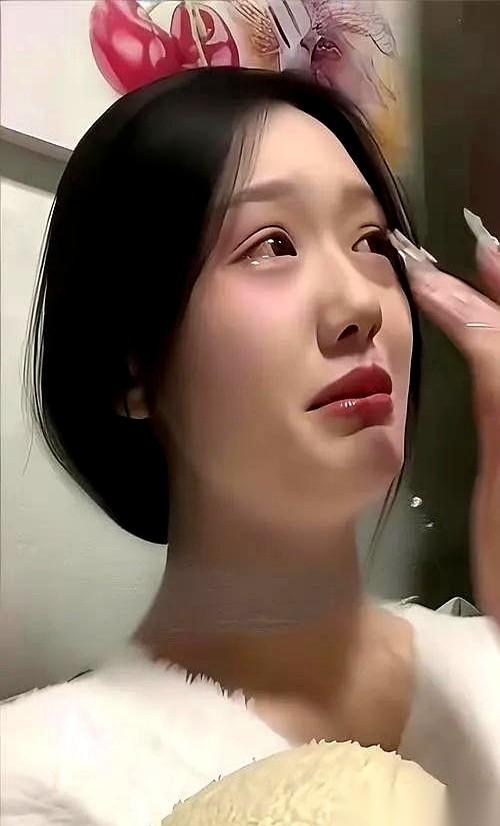 苏州一个姑娘的故事，听着就来气。男朋友能把她的内裤和鞋洗得干干净净，结果，就因