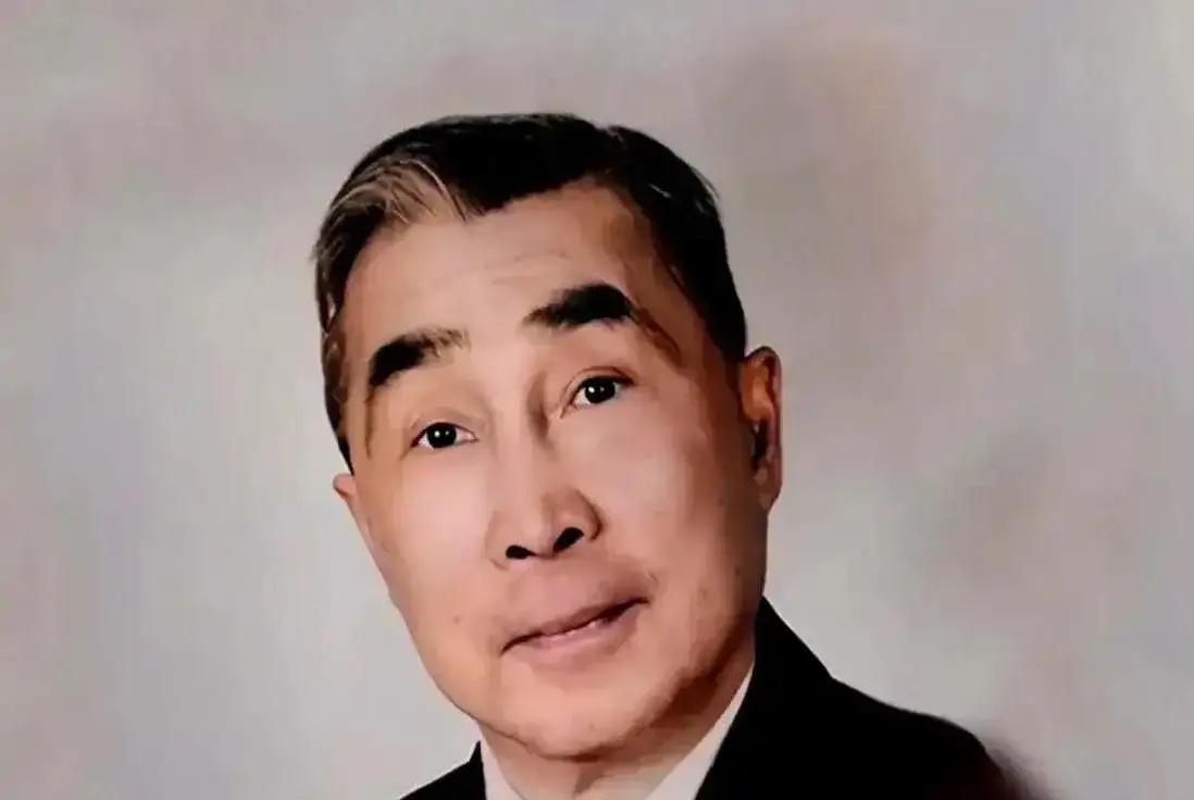 1947年，57岁北交大校长张福运，趁妻子熟睡，悄悄来到17岁养女房间。不久后养