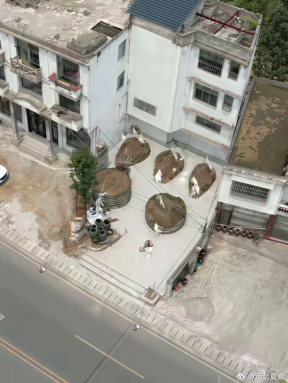 邻居晚上出门不害怕吗？​​​