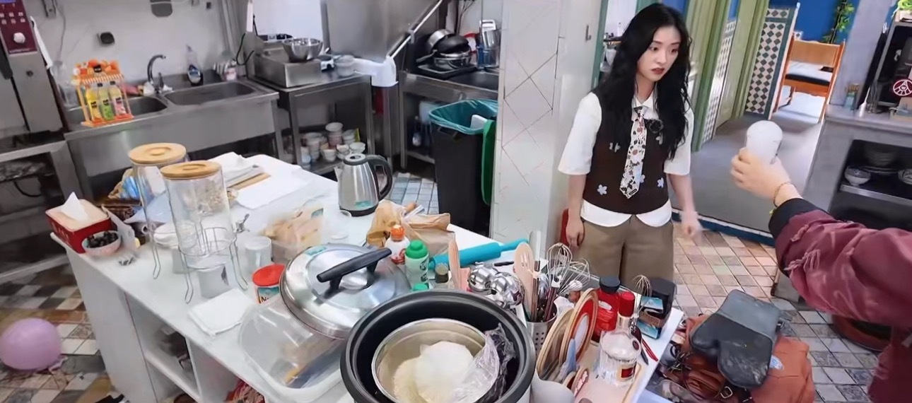 黄晓明说丁禹兮不来就不录下季中餐厅黄晓明说丁禹兮不来就不录下季中餐厅了，我们小丁