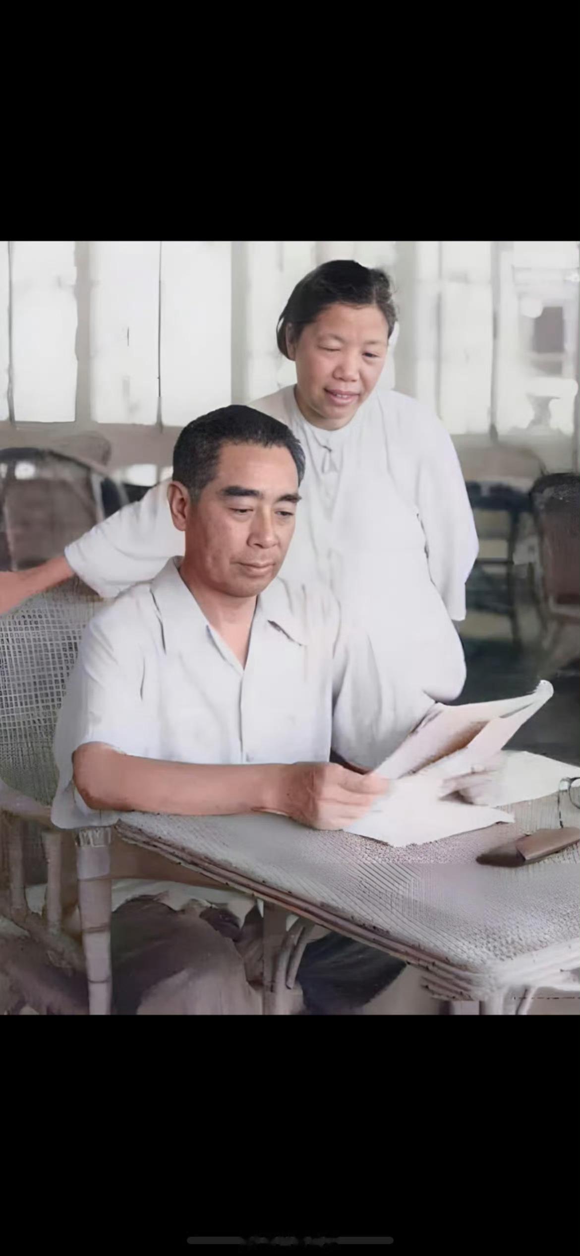 最珍贵的照片，周恩来总理和老婆邓颖超的珍贵合照