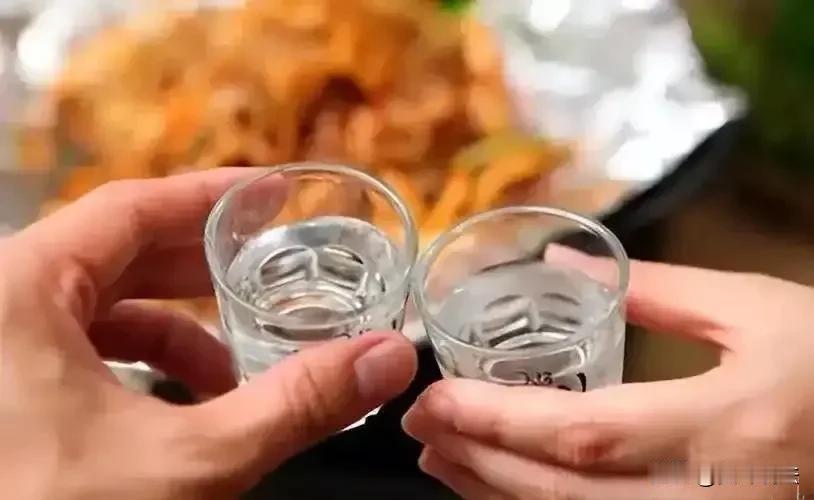 又是喝酒惹的祸！河北滦南，一男子组局邀请6位朋友聚餐喝酒，不料酒后，男子坚持要求