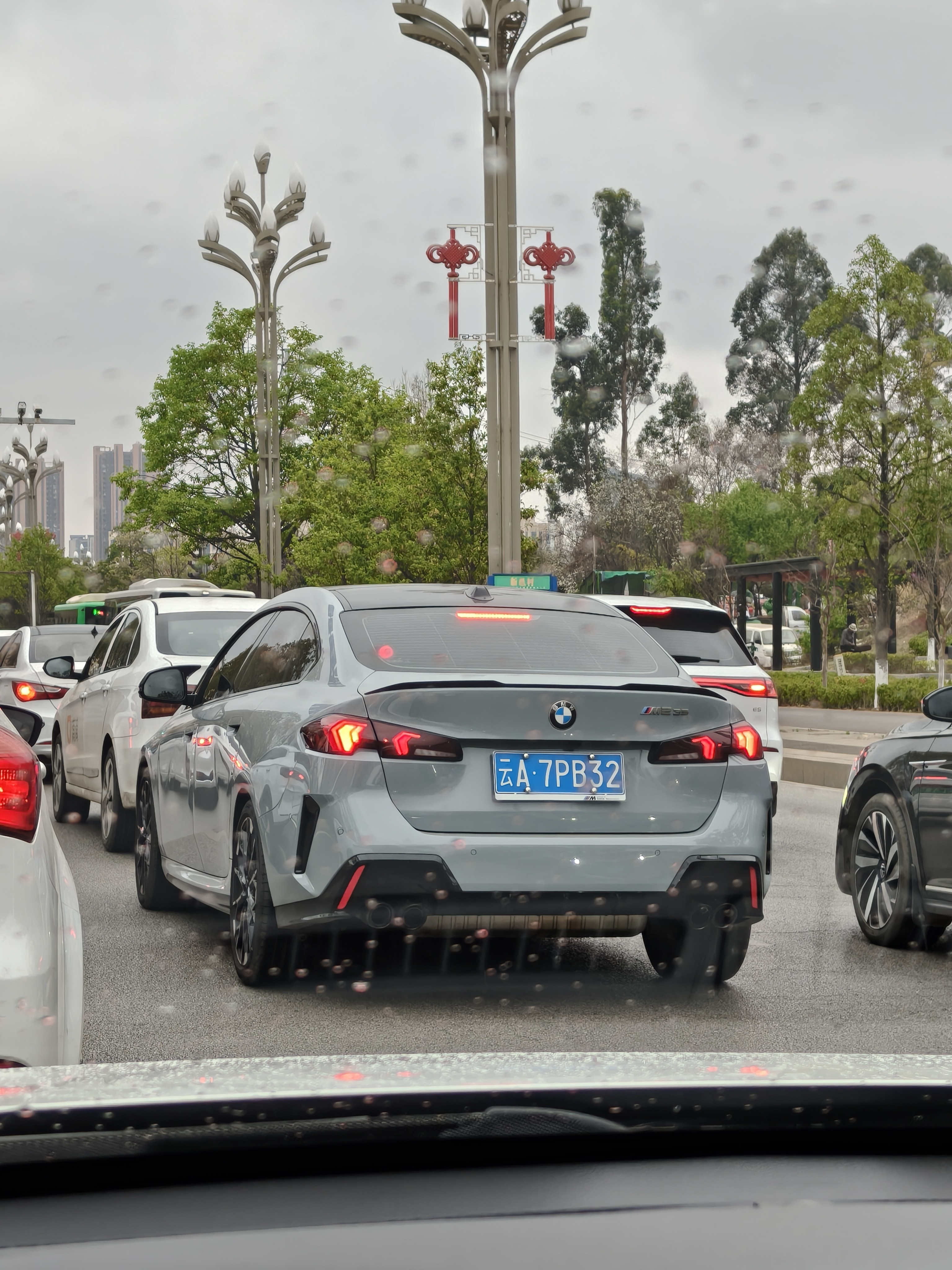 难道看到一个审美不错的本田烂仔。图3这个据说开起来很不错，但是这个外观看着人就要