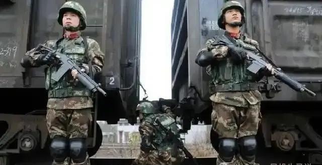 国家可以考虑将6月7日定为高考节！从高考试卷押运人员和使用的武器就知道高考试卷的