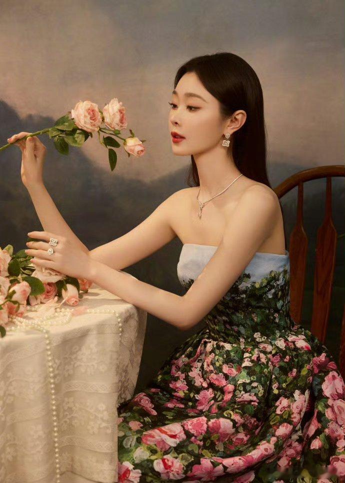 宋轶太平洋直角肩谁看了不为宋轶的太平洋直角肩来一句斯哈，这比例也太羡煞旁人了