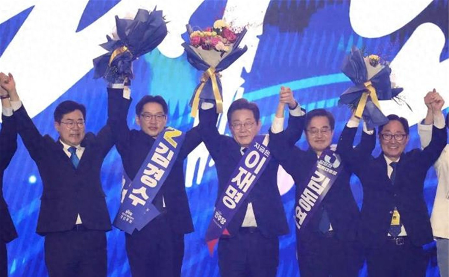 李在明上任，文在寅、前外长们纷纷出山---