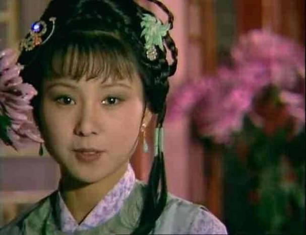 重读《红楼梦》才懂：最虐的不是宝黛爱情，而是这个无依无靠的小丫鬟，死得太冤了！