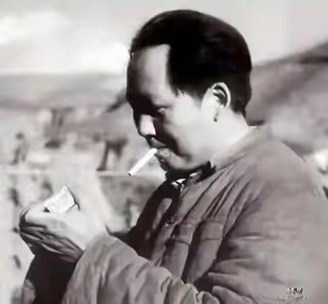 1944年陈毅刚到延安，毛主席开口就问陈毅：“你还敢跟我说话吗？”陈毅一听这