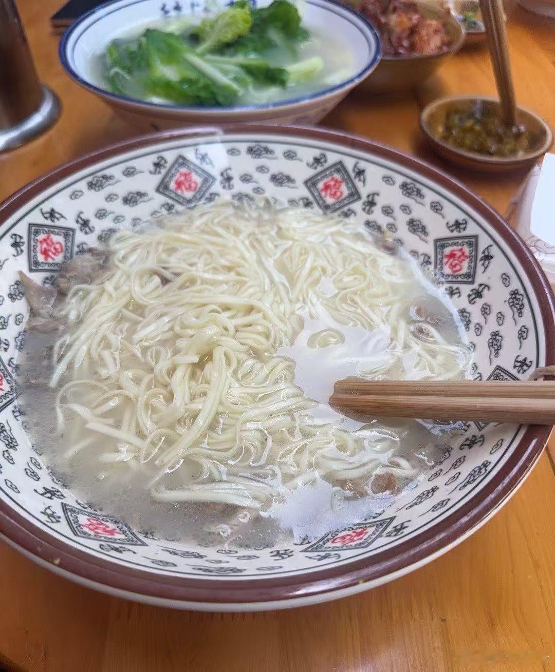 四川小县城成都邛崃市超安逸的周末好去处——邛崃！就在成都边上。别光知道逛平