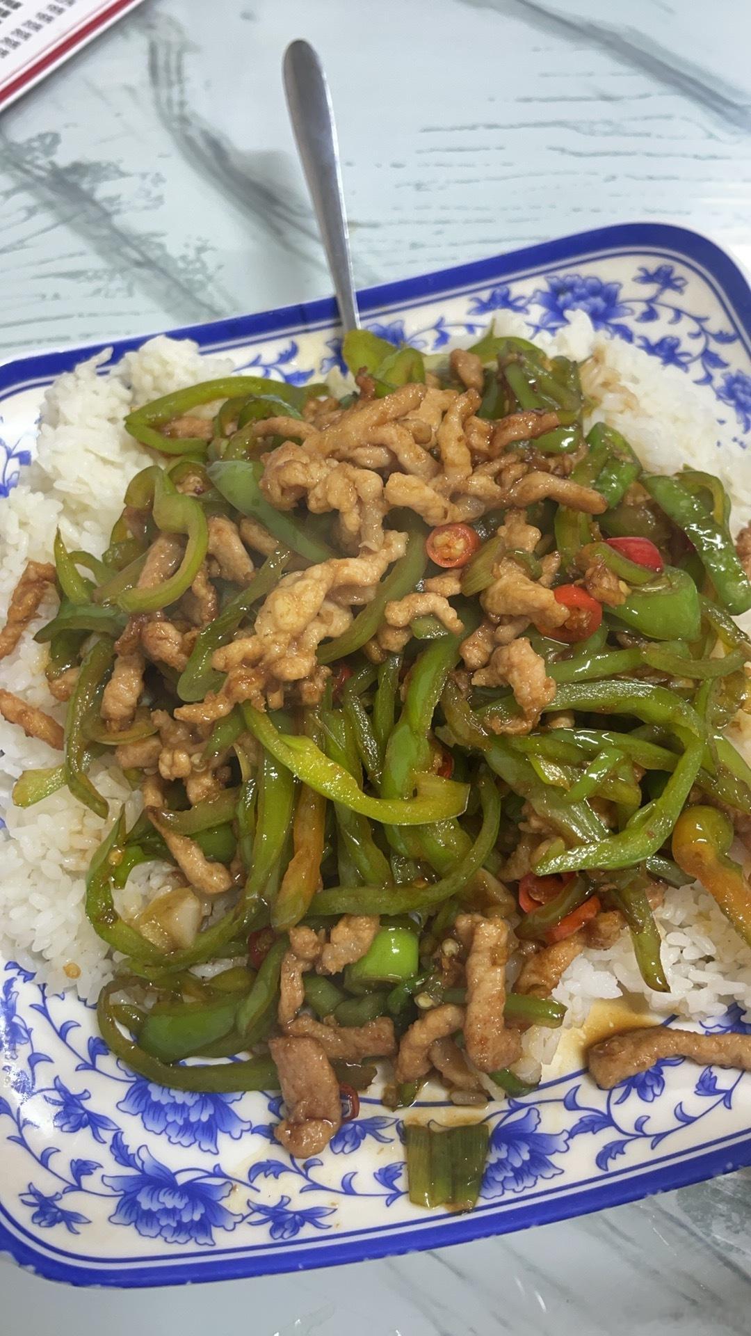 我是不是有段时间晚上没有吃绿叶菜了？​​​