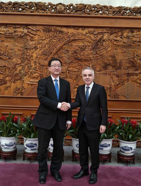 外交系统两项人事变动接连落地：沈敏娟履新亚洲司司长，肖千离任驻澳大使，刘劲松下一