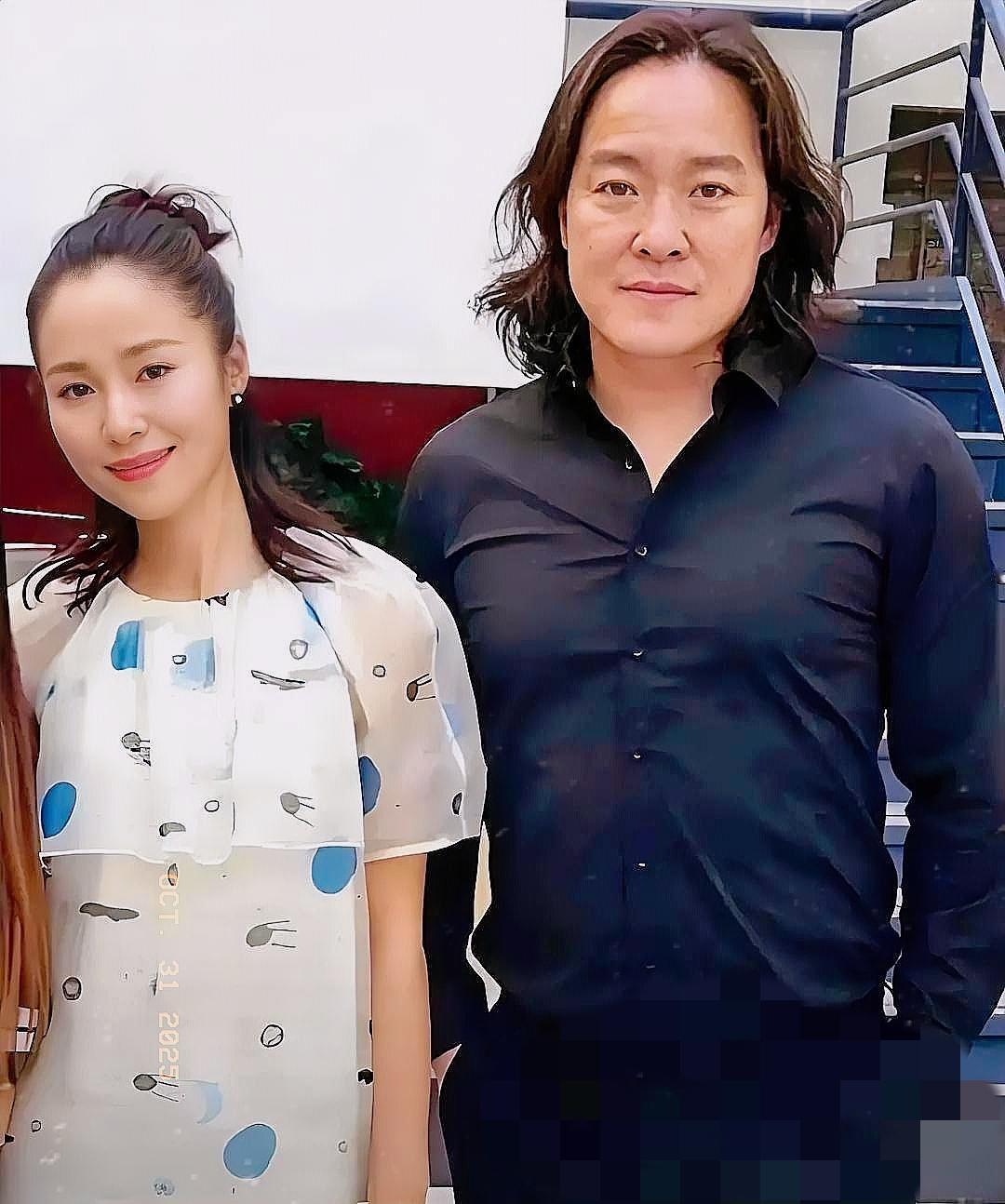 江一燕icon官宣离婚，好奇查了一下她前夫，真没想到啊，原来她的前夫就是那个