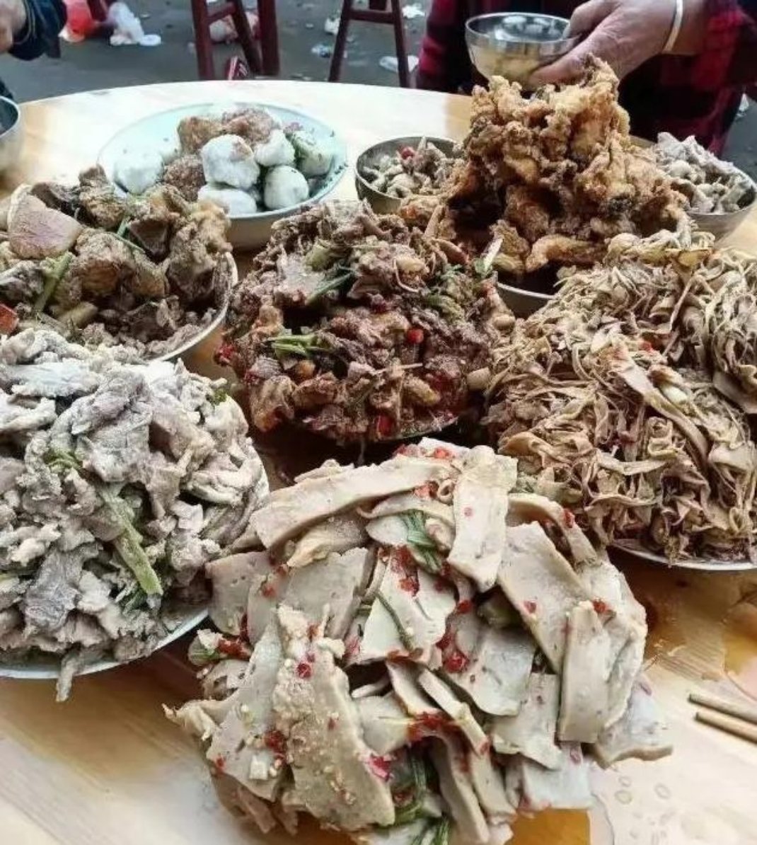 去朋友家吃席，没见过这么实在的​​​