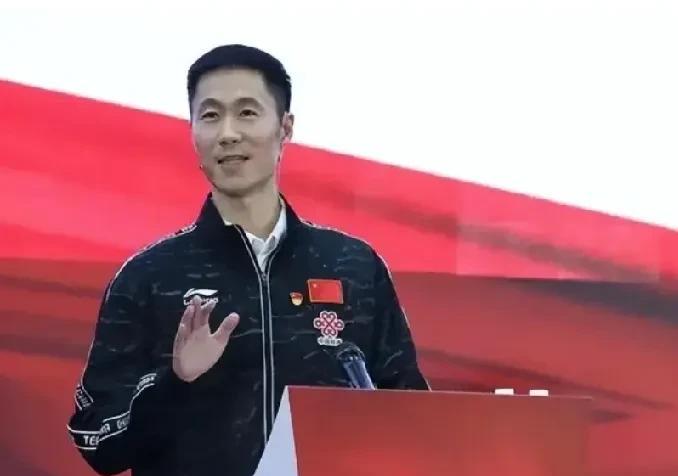 王励勤反复强调突出集体，昨晚抽签结束，一些人又开始喊话了。先是喊话马琳好好备战
