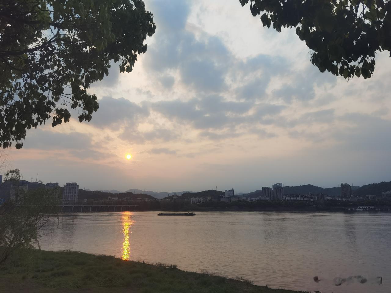 夕阳西下