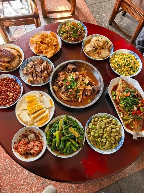 你是不是也遇到过这种情况？亲戚问你一个月挣多少，你说“没多少”，对方接着就来