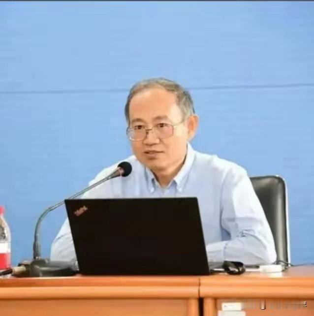 复旦刘建军教授的这段观点，最近引发巨大争议：社会科学尤其是政治学，大部分研究成果