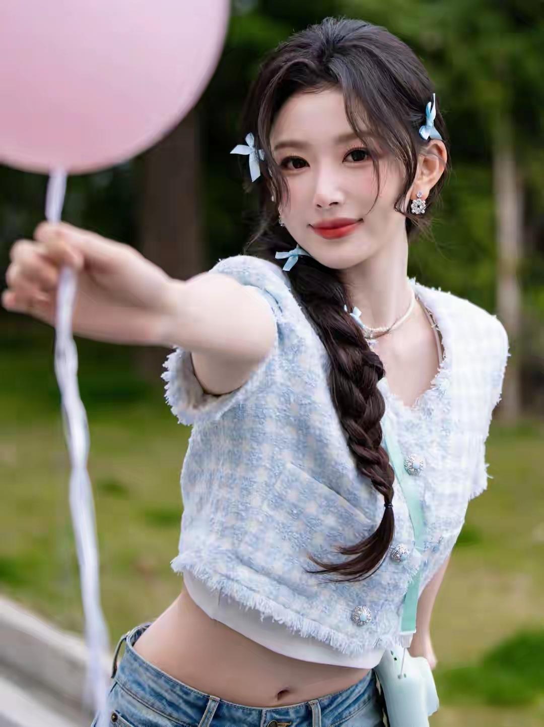 孔雪儿[玫瑰]——光jio跳舞的“小腰精”[爱心]女团出道这么多年，如今，大概真