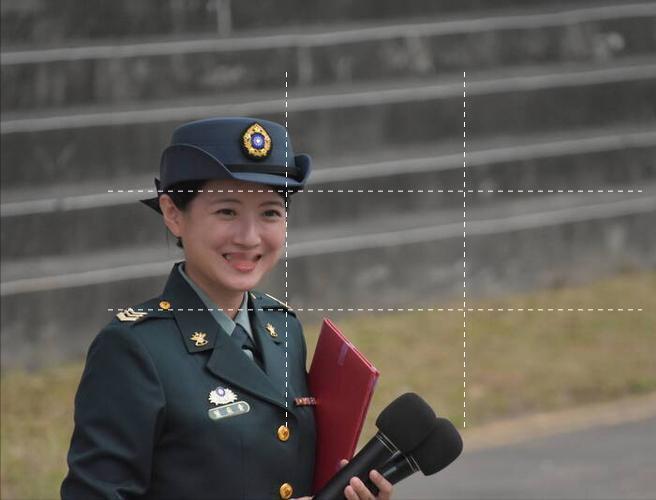 【台军宣传美女“典型”：自愿到“边疆去”，哈哈】综合台媒报道，附图是台军政治部门