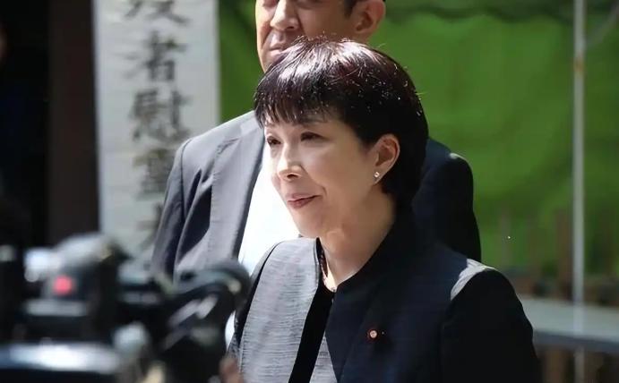 美国真是把日本坑惨了。8月31日，100日元只能换4块2毛2人民币。一个日本普通