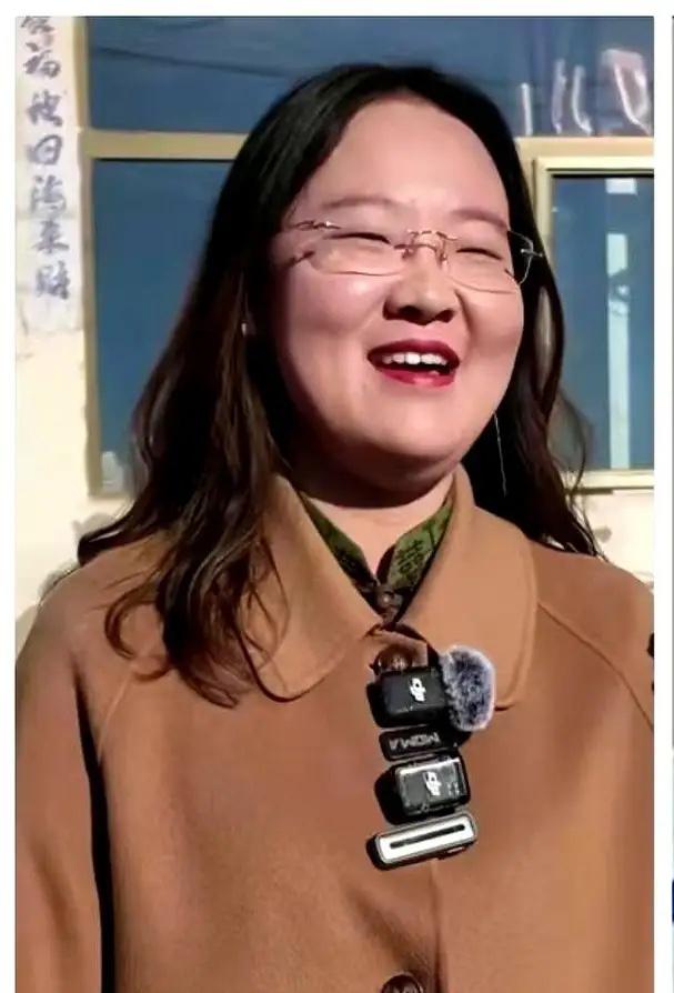 一个称呼，直接给我整破防了。航天员武飞的妹妹，接受采访。全程，她管她哥叫“哥