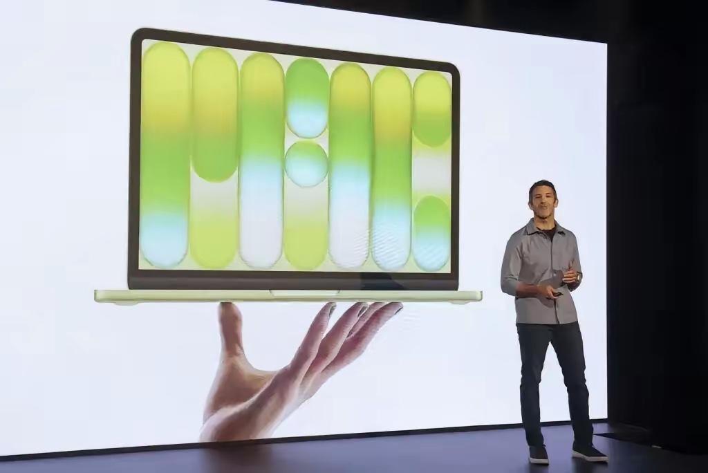 苹果新ceo接手硬件大规模升级中1iphone18标准版普及12G运