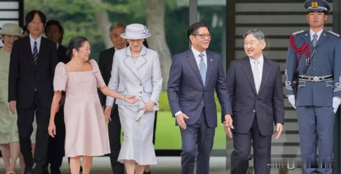 万万没想到，日本天皇亲自出面接待，换来的却是奇耻大辱！日本首相为了拉拢菲律宾，硬