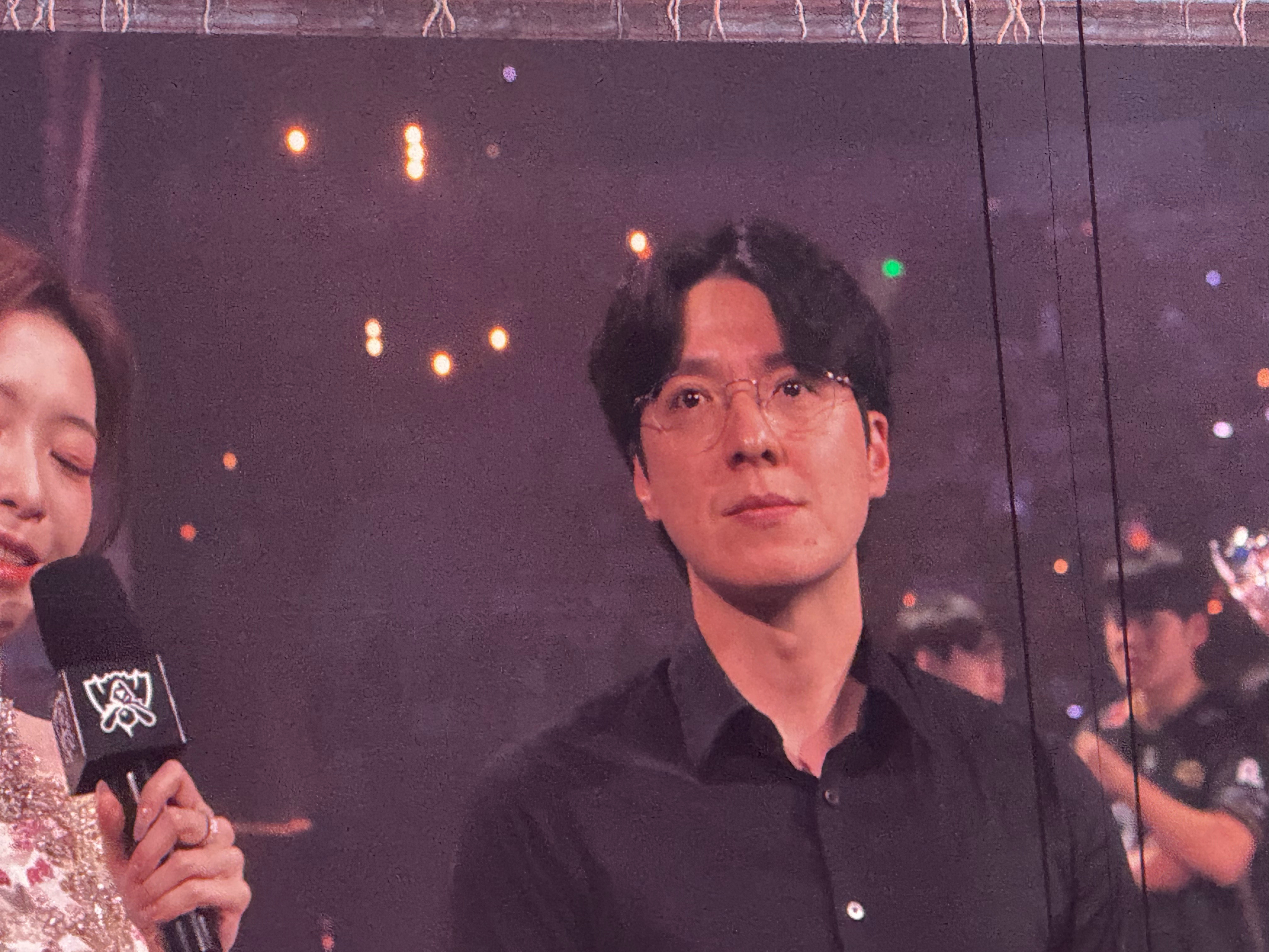 今天Faker六冠王，扣马KKOma也哭了啊，真不容易。Faker六冠王KkO