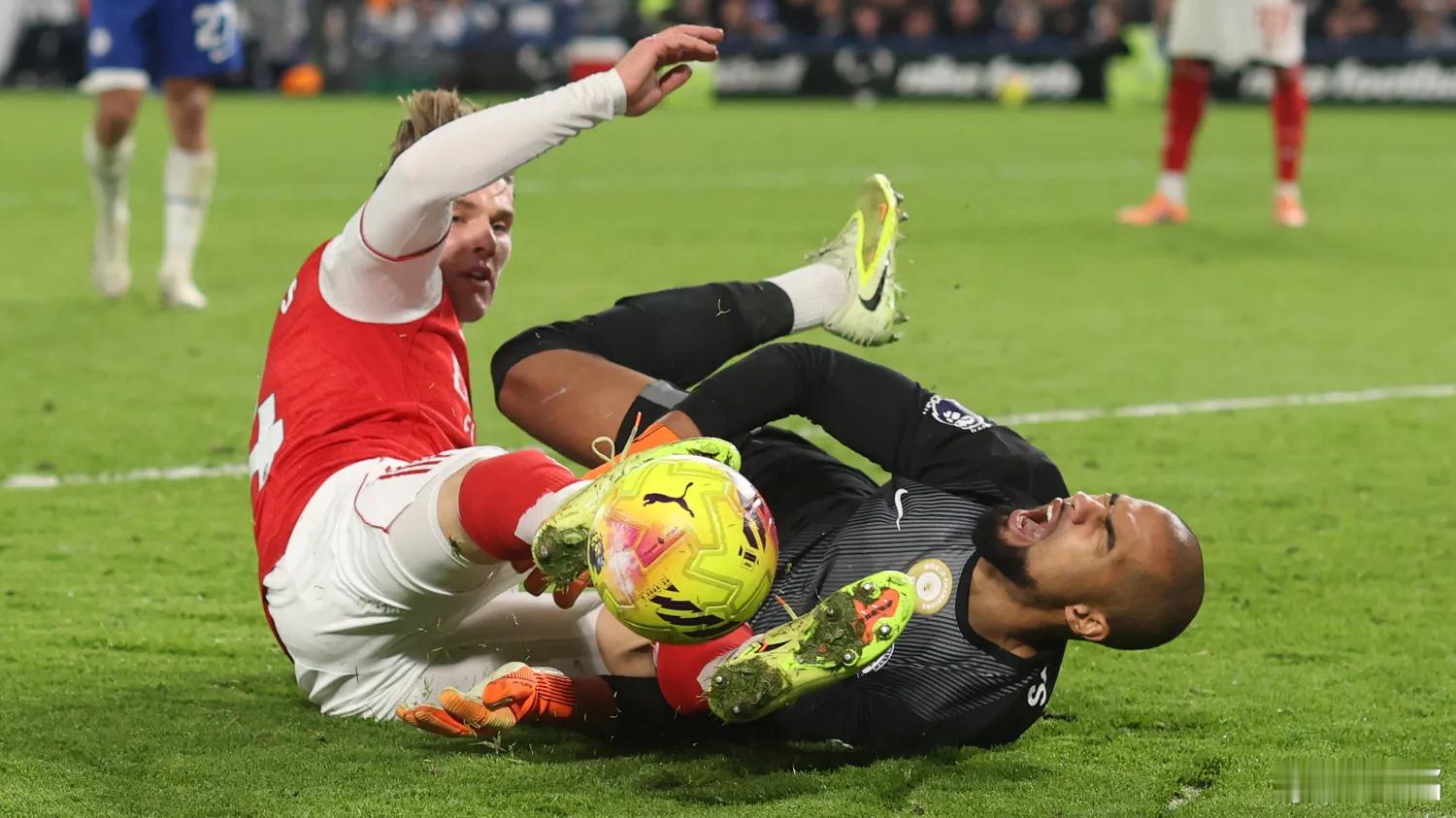 切尔西1比1阿森纳如果约克雷斯早启动一步，可能就会补射成功。他不是中锋那块料，